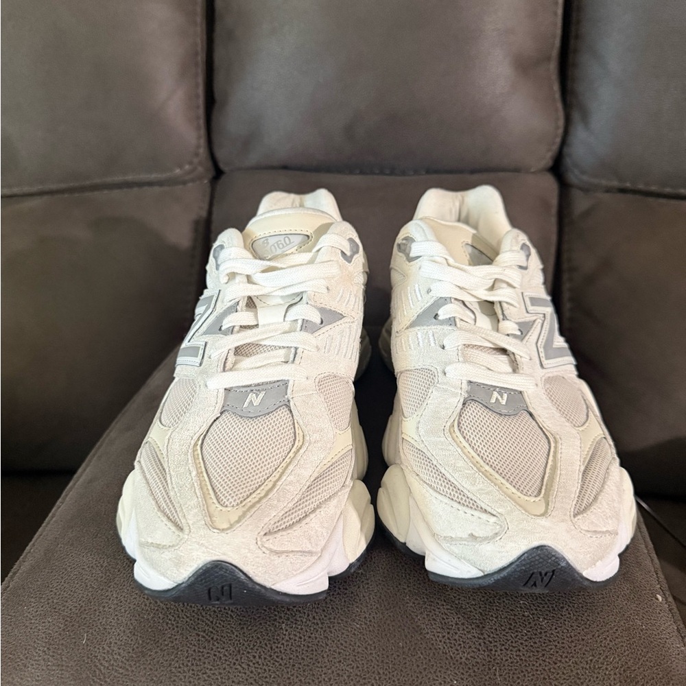 New Balance Sneakers size women 9.5 men 8 - Picture 4 of 8